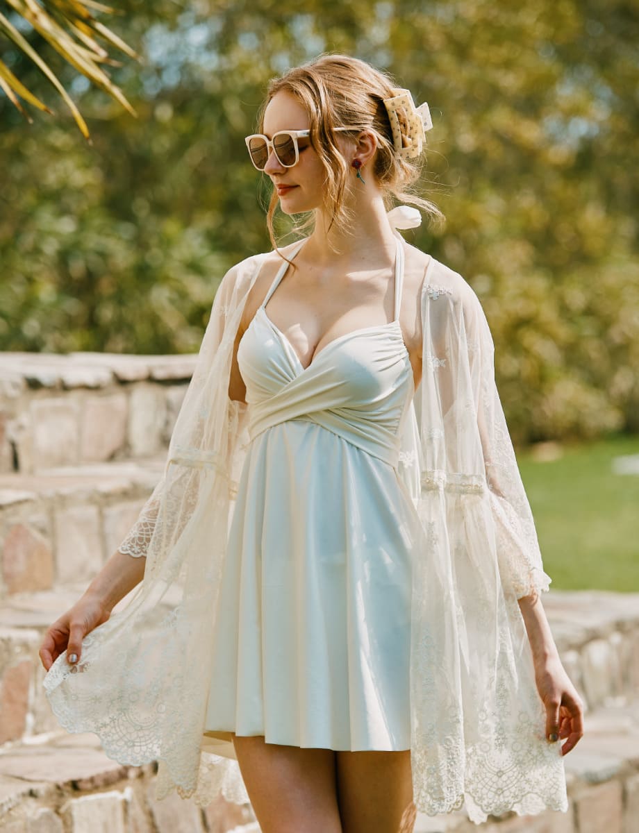 クールで女性らしい雰囲気の、Aラインワンピースセット